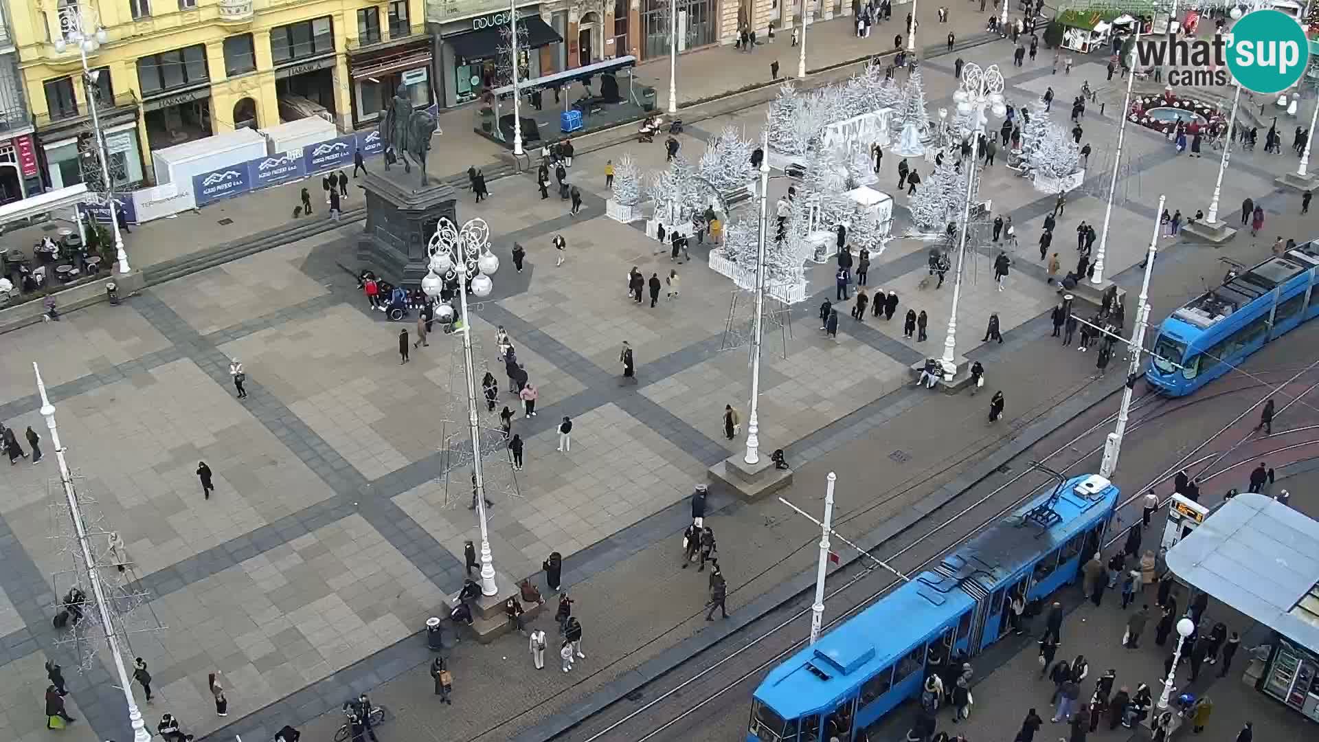 Trg Bana Jelačića v živo Zagreb – Hotel Dubrovnik