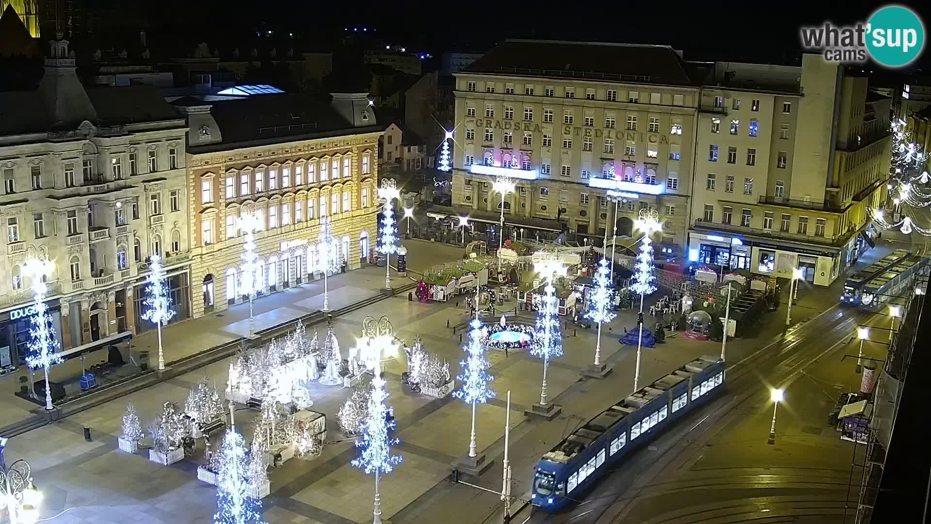 Trg Bana Jelačića web kamera Zagreb – Hotel Dubrovnik