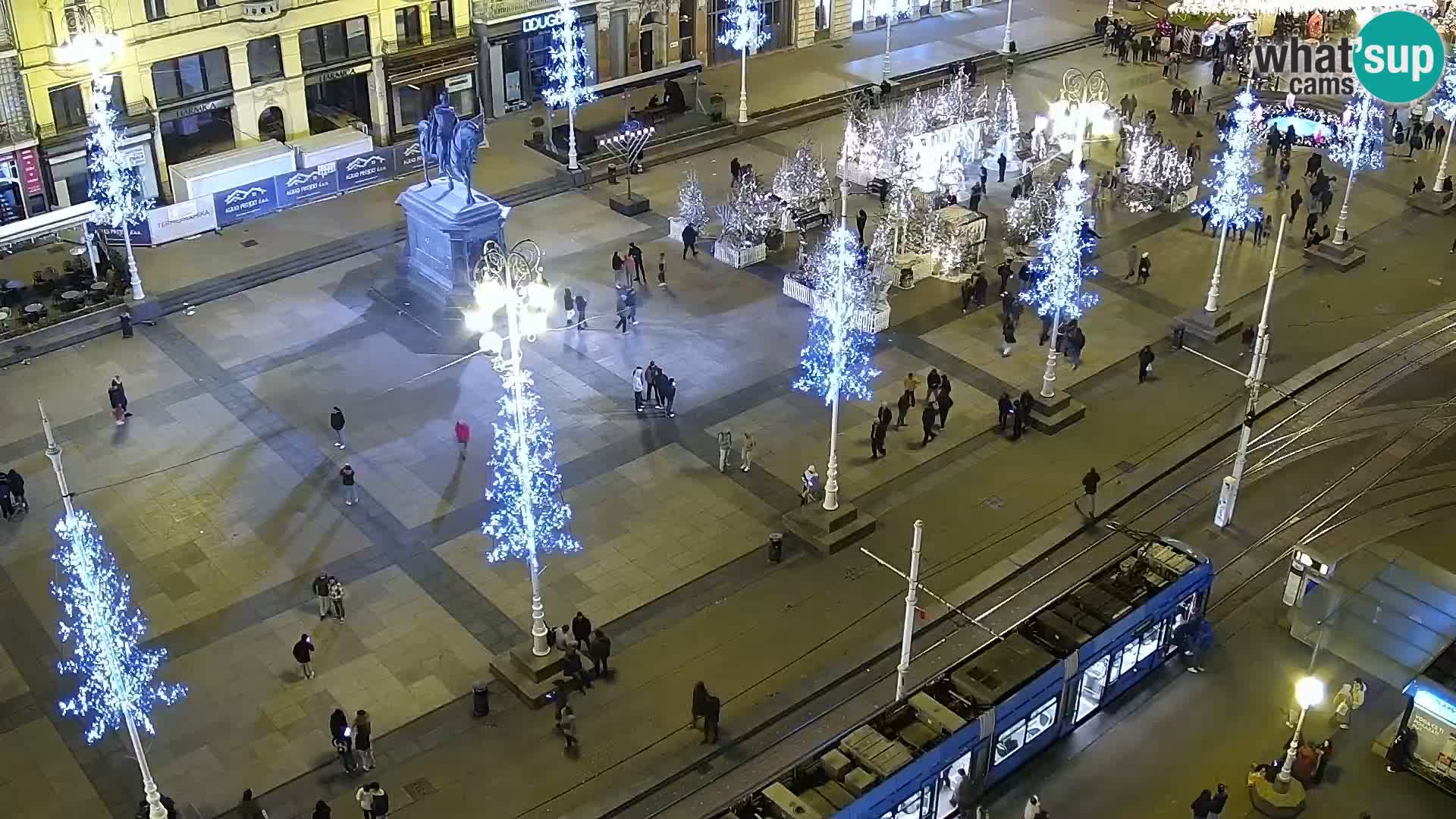 Trg Bana Jelačića v živo Zagreb – Hotel Dubrovnik