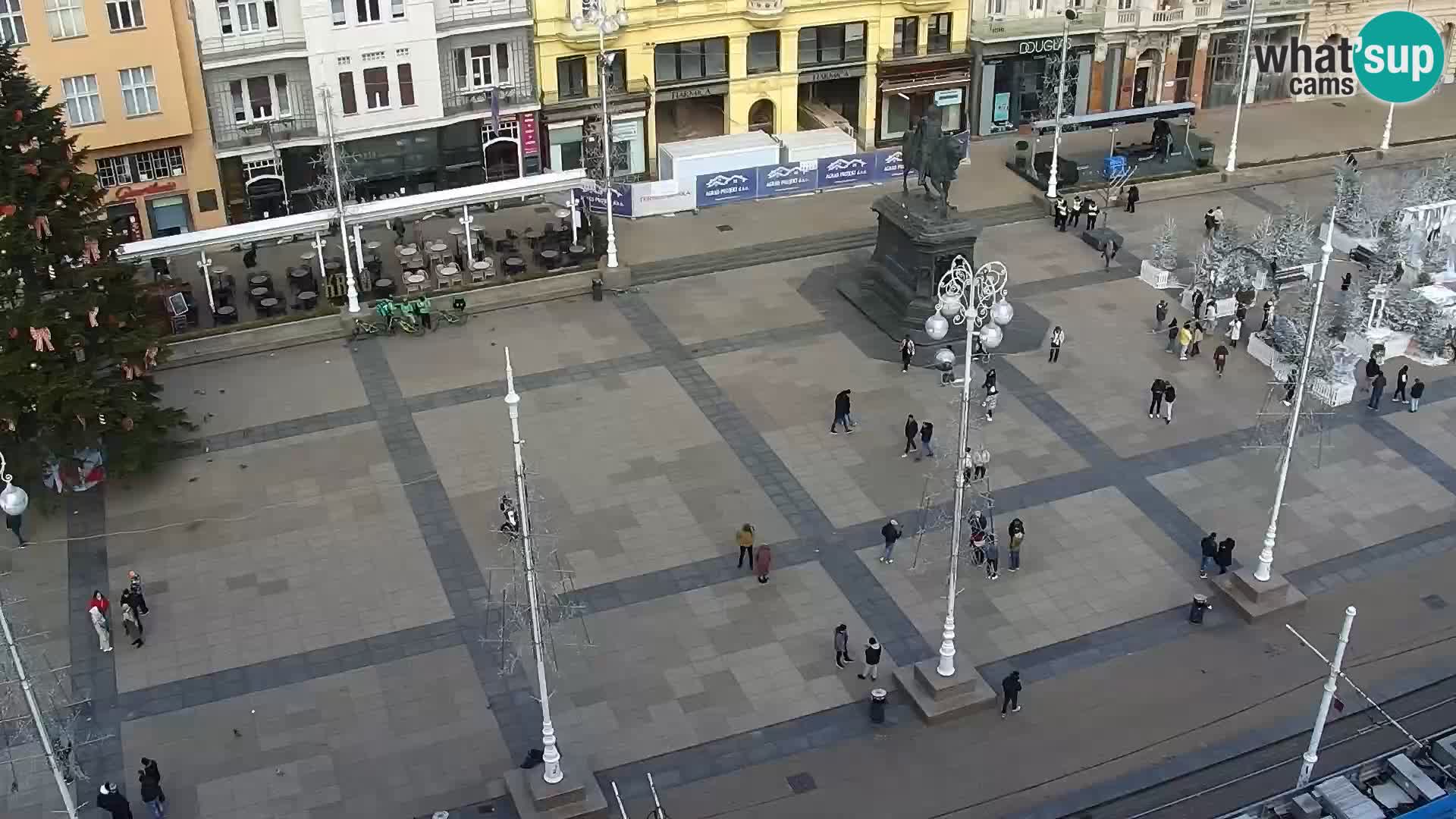 Zagreb – Bana Jelačića square panorama