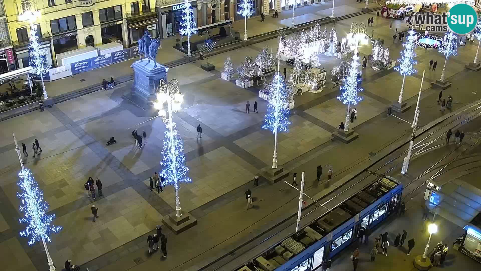 Trg Bana Jelačića v živo Zagreb – Hotel Dubrovnik