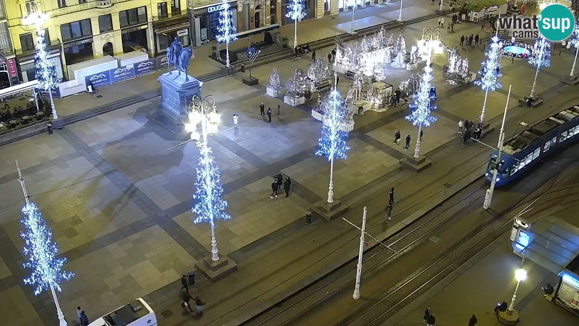 Trg Bana Jelačića v živo Zagreb – Hotel Dubrovnik