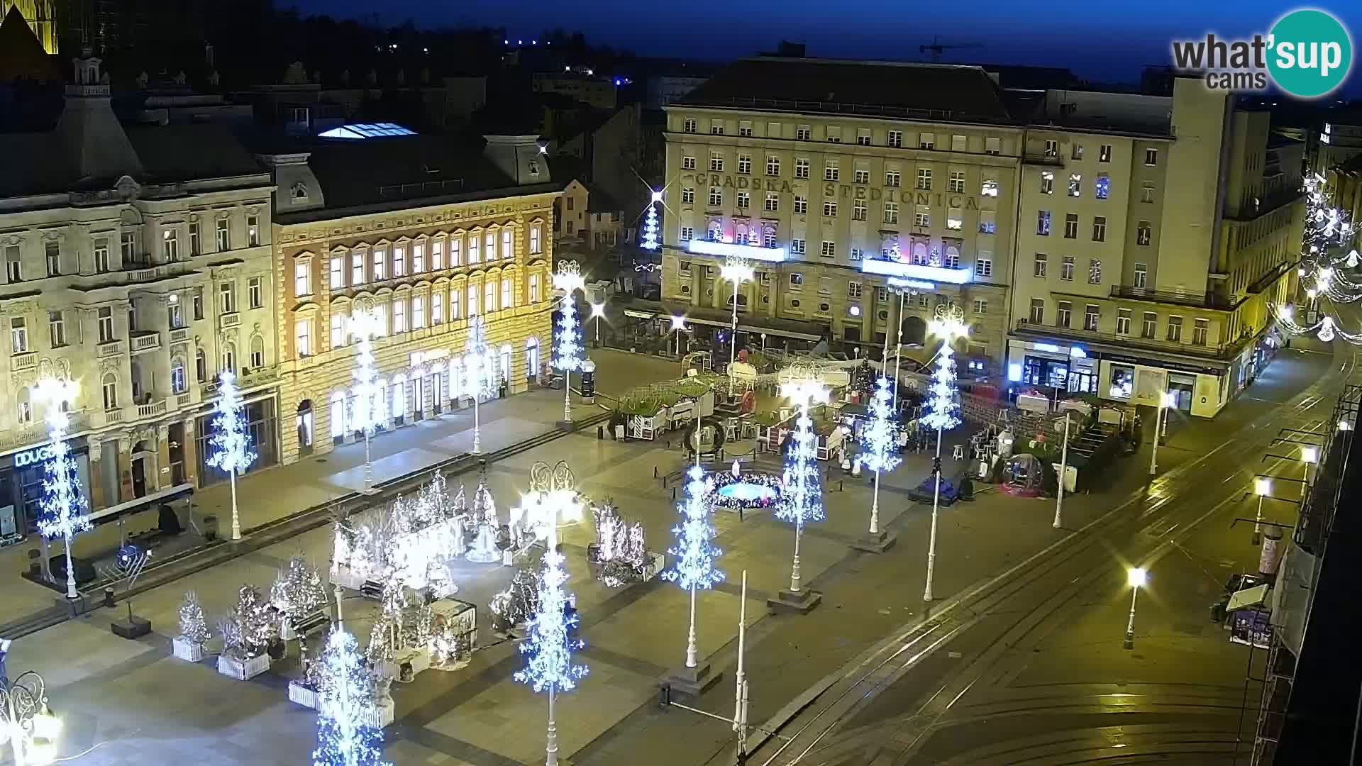 Trg Bana Jelačića web kamera Zagreb – Hotel Dubrovnik