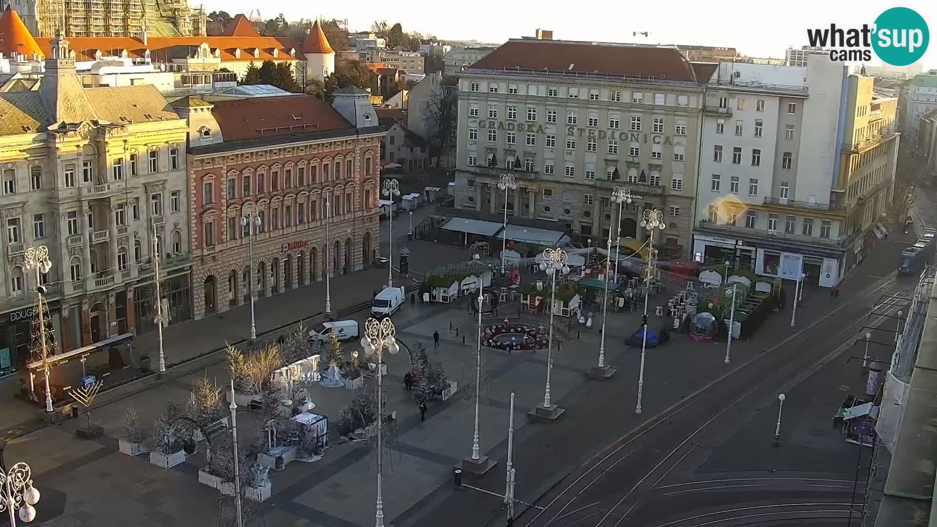 Trg Bana Jelačića web kamera Zagreb – Hotel Dubrovnik