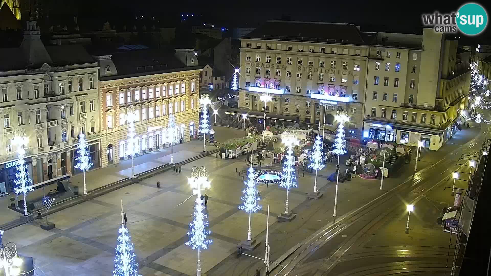 Trg Bana Jelačića v živo Zagreb – Hotel Dubrovnik