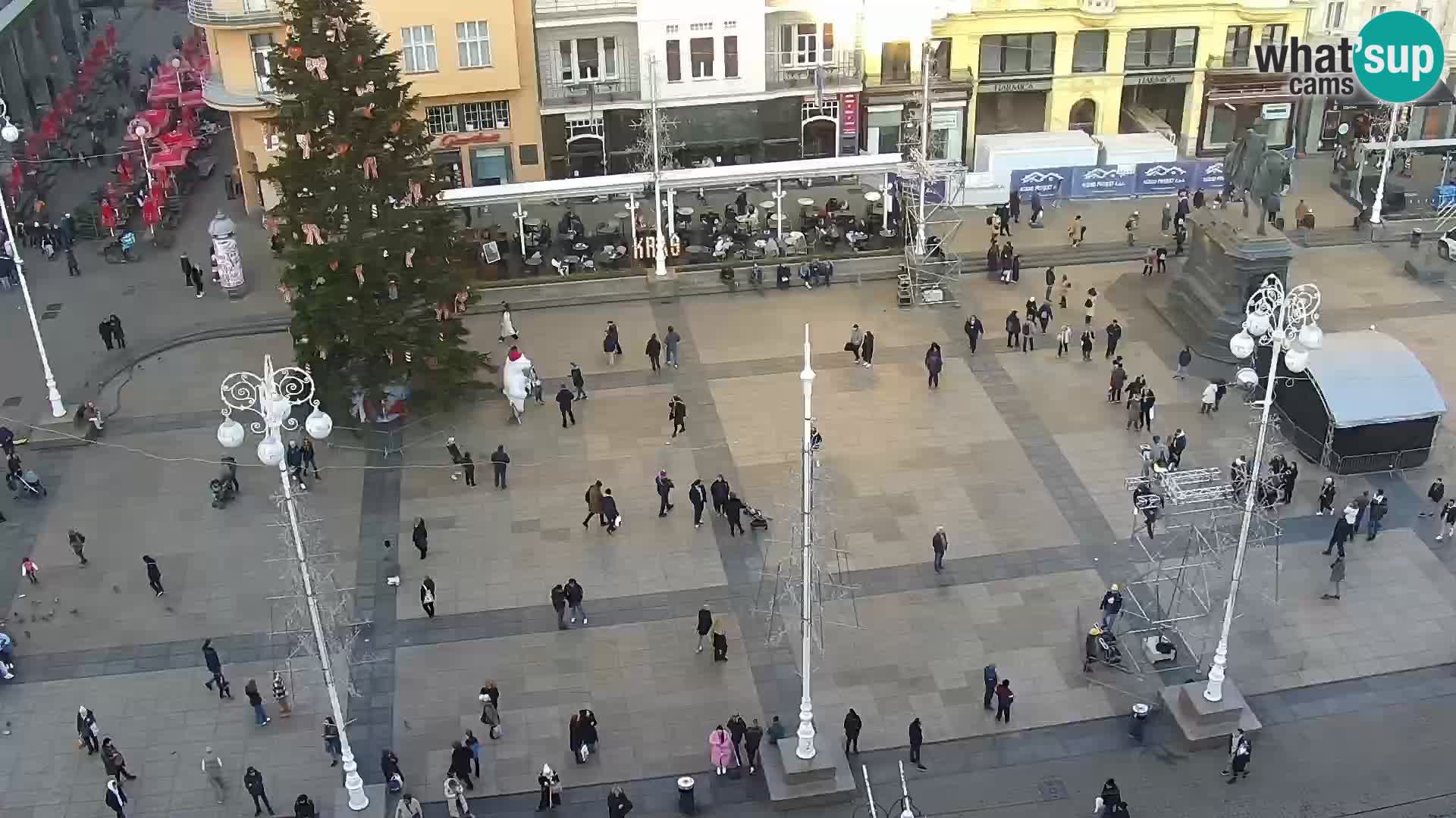 Trg Bana Jelačića v živo Zagreb – Hotel Dubrovnik