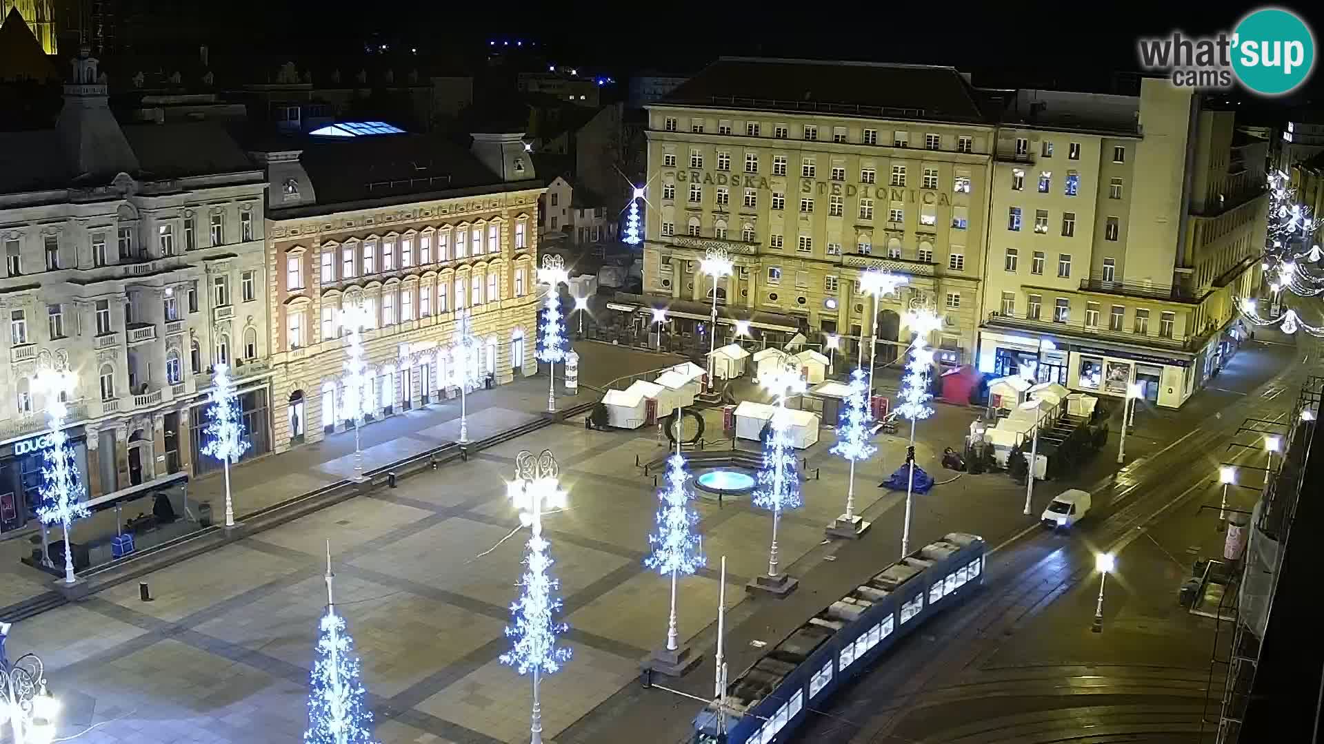 Trg Bana Jelačića web kamera Zagreb – Hotel Dubrovnik