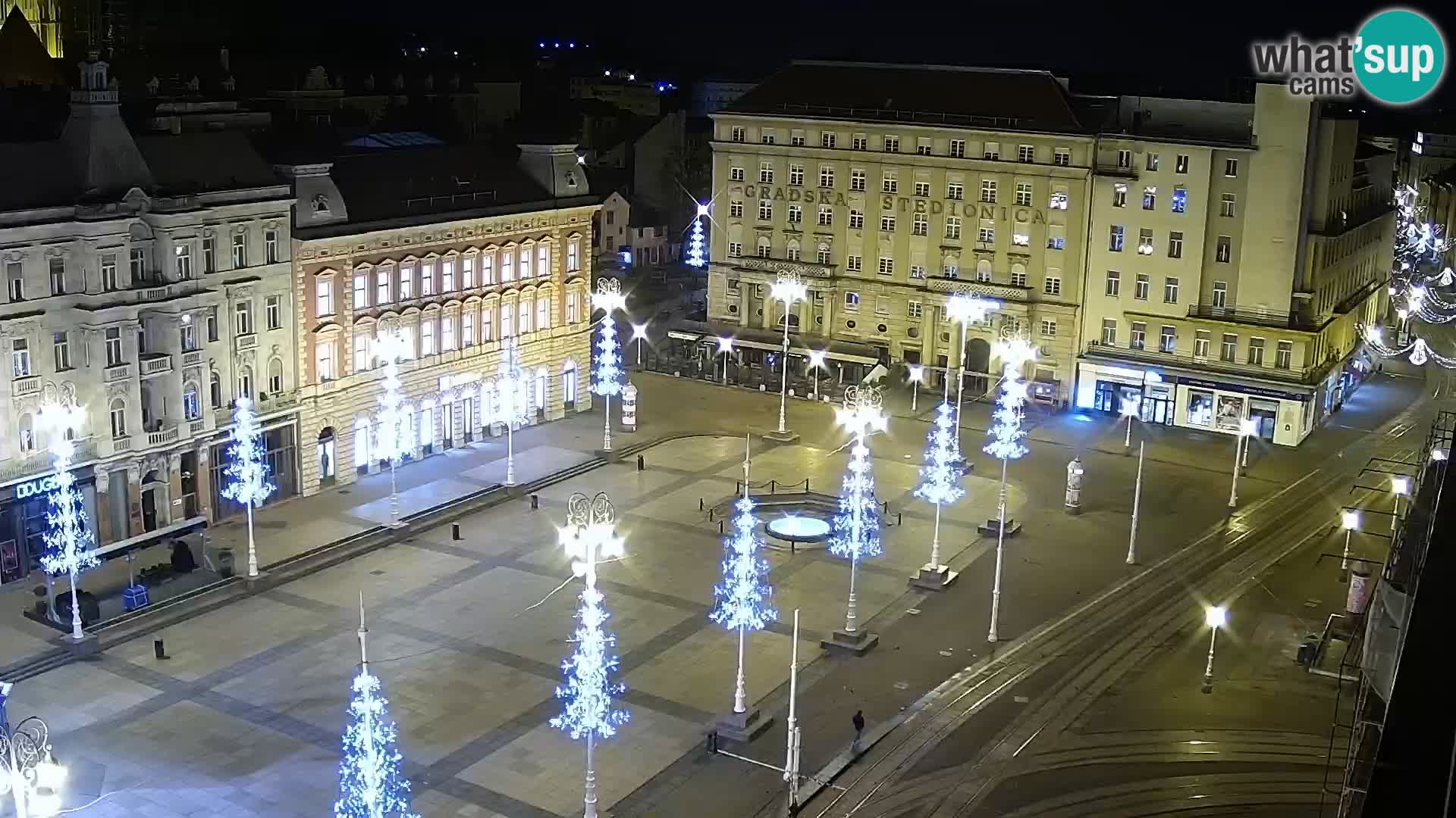 Trg Bana Jelačića web kamera Zagreb – Hotel Dubrovnik