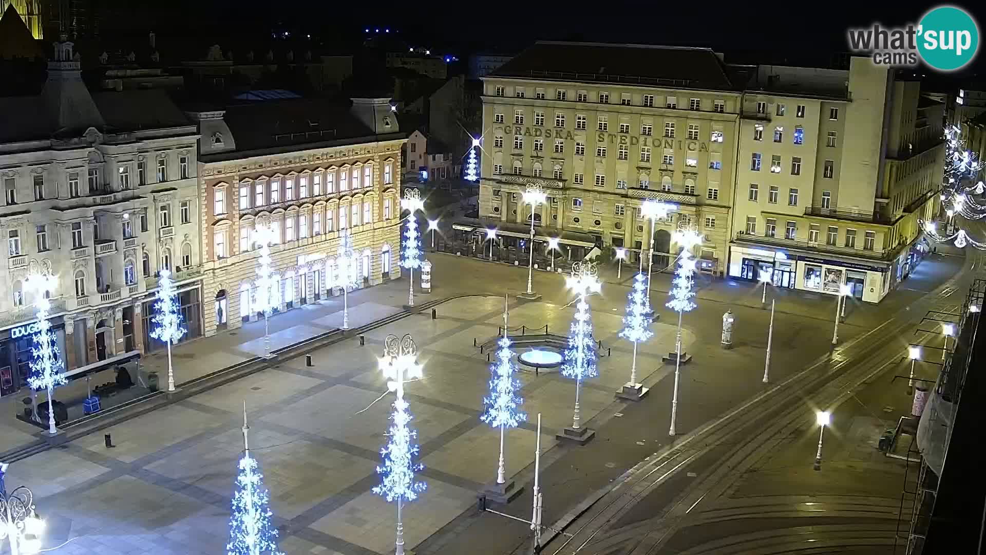 Trg Bana Jelačića web kamera Zagreb – Hotel Dubrovnik