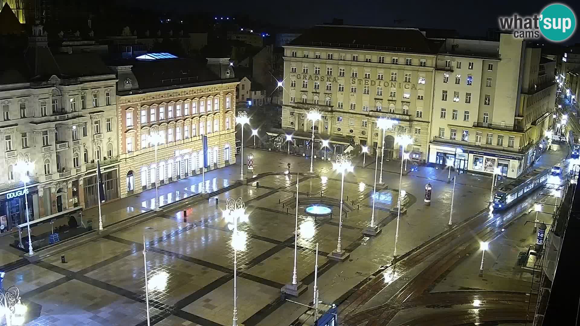 Zagreb – Bana Jelačića square panorama