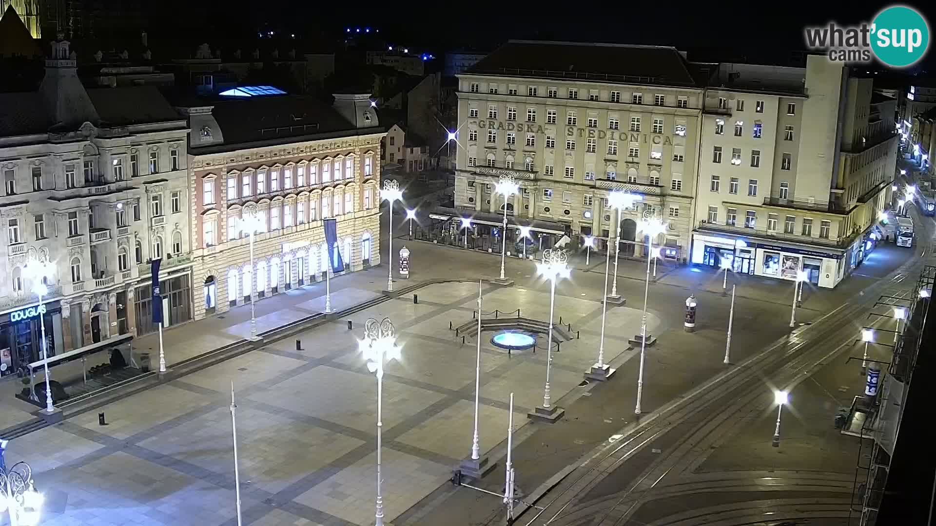 Ban Jelačić Platz  Live webcam Zagreb – Hotel Dubrovnik