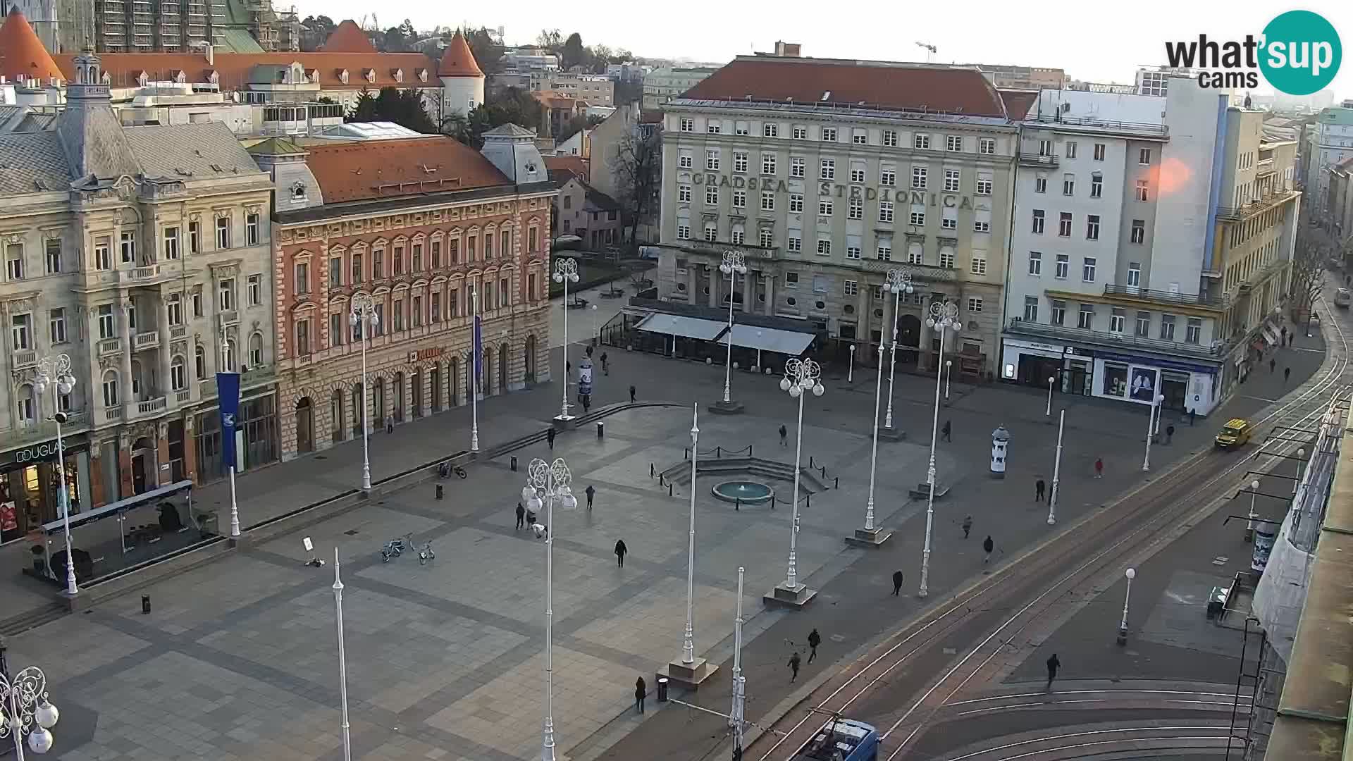 Zagreb – Bana Jelačića square panorama