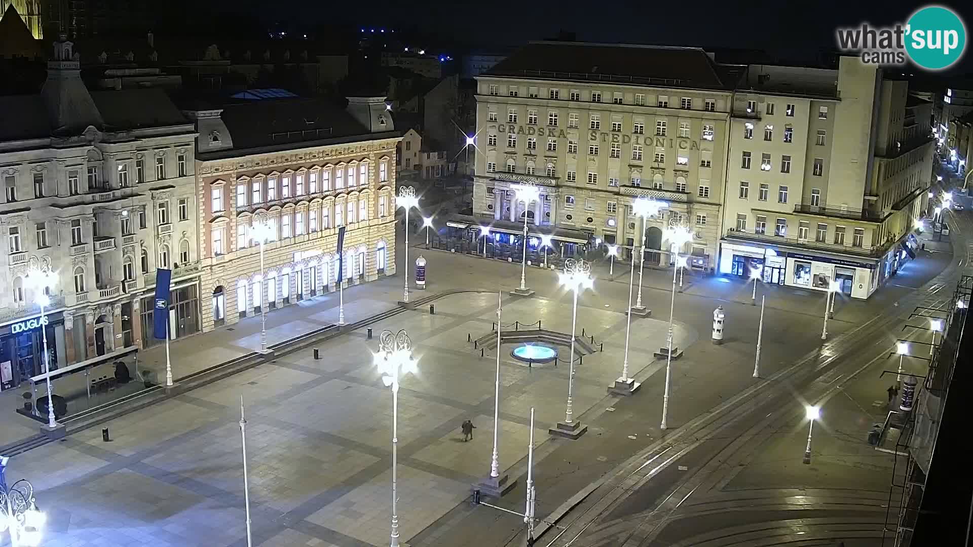 Ban Jelačić Platz  Live webcam Zagreb – Hotel Dubrovnik