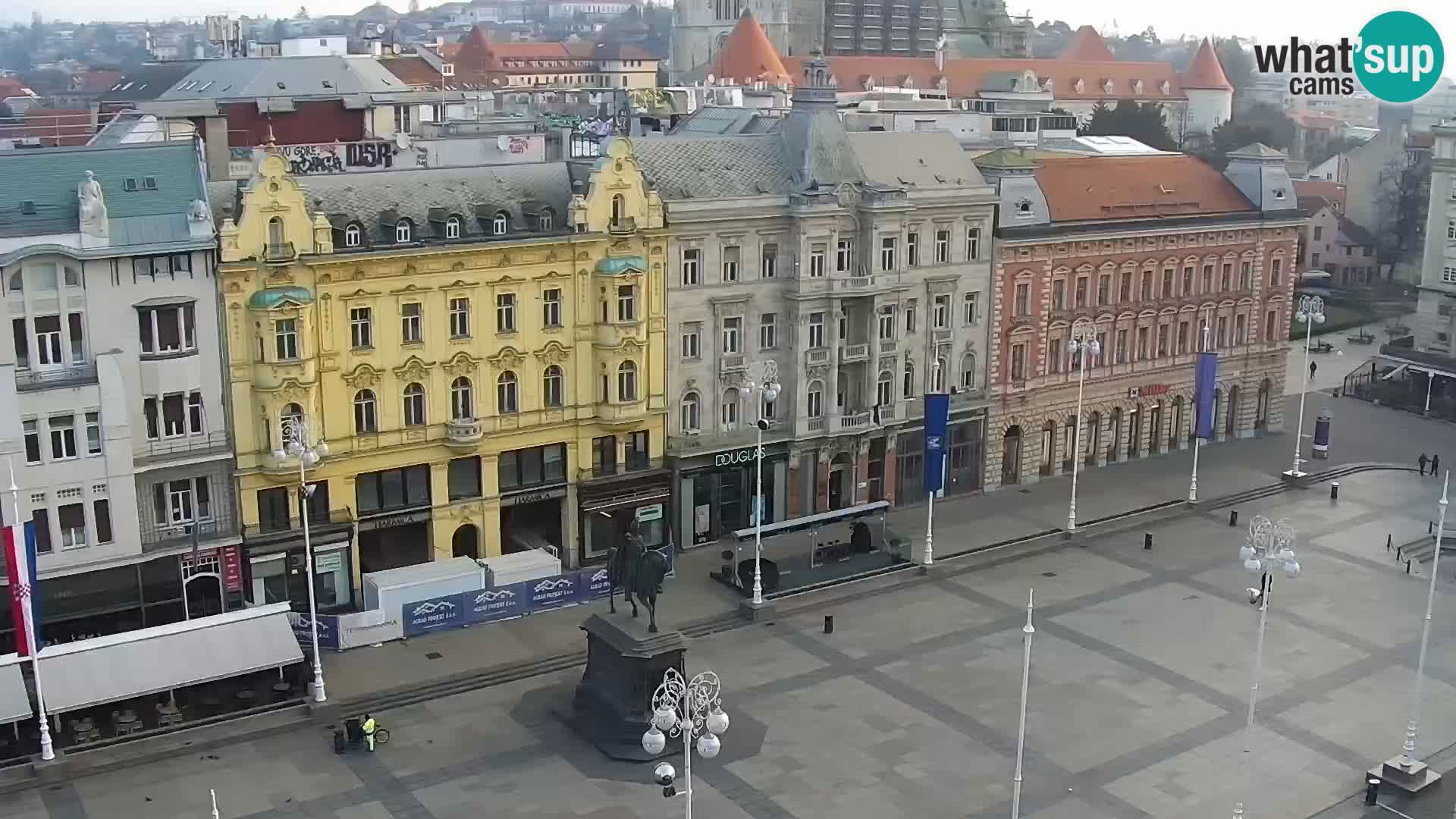 Trg Bana Jelačića web kamera Zagreb – Hotel Dubrovnik