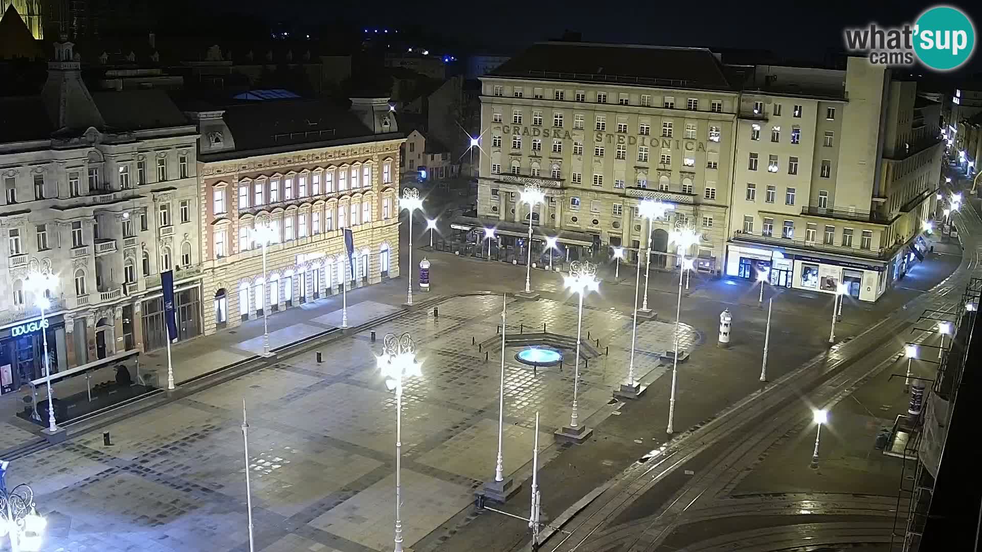 Trg Bana Jelačića v živo Zagreb – Hotel Dubrovnik