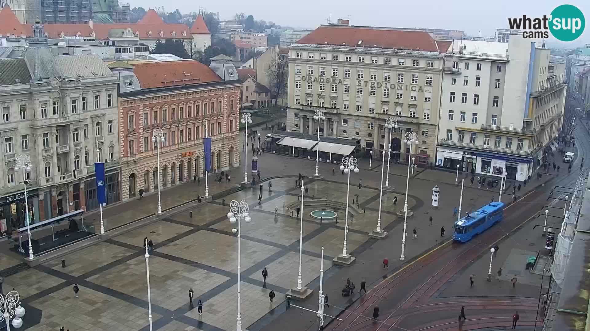 Trg Bana Jelačića v živo Zagreb – Hotel Dubrovnik