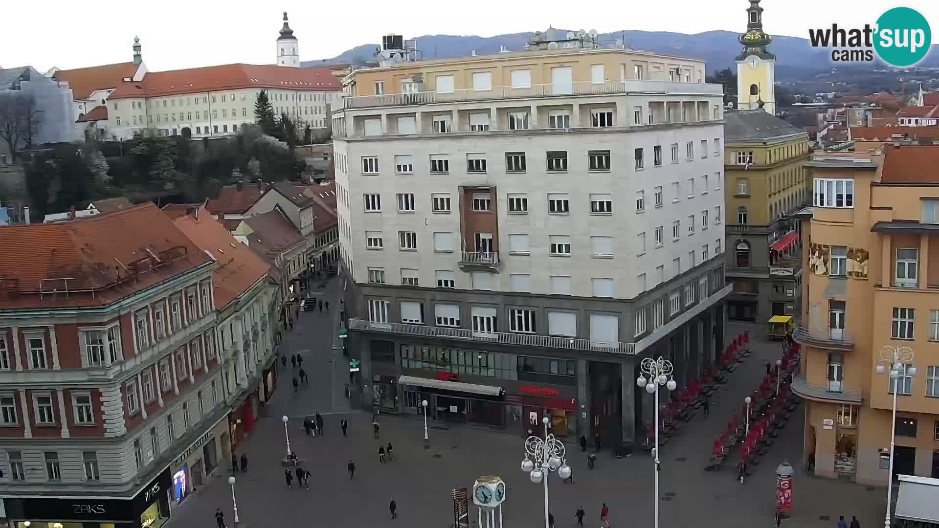 Trg Bana Jelačića web kamera Zagreb – Hotel Dubrovnik