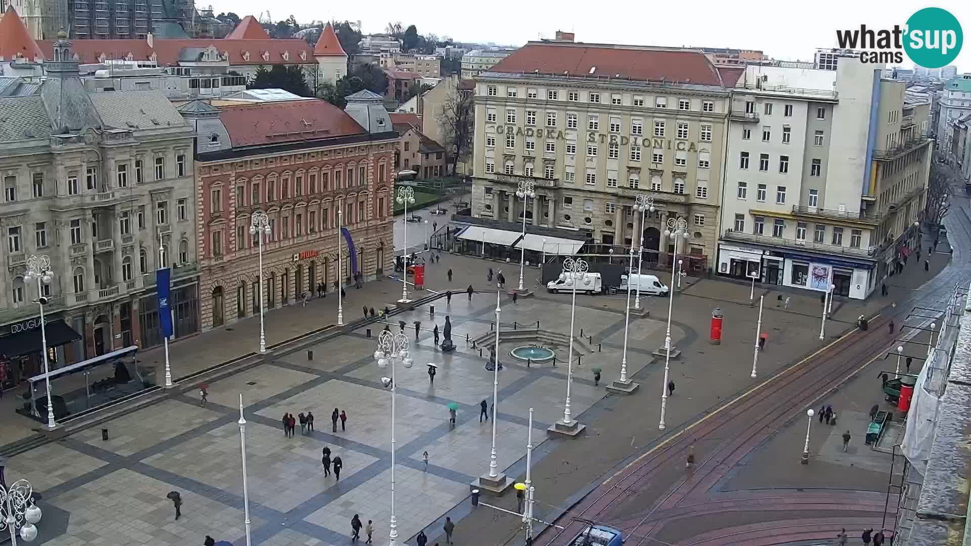 Zagreb – Bana Jelačića square panorama