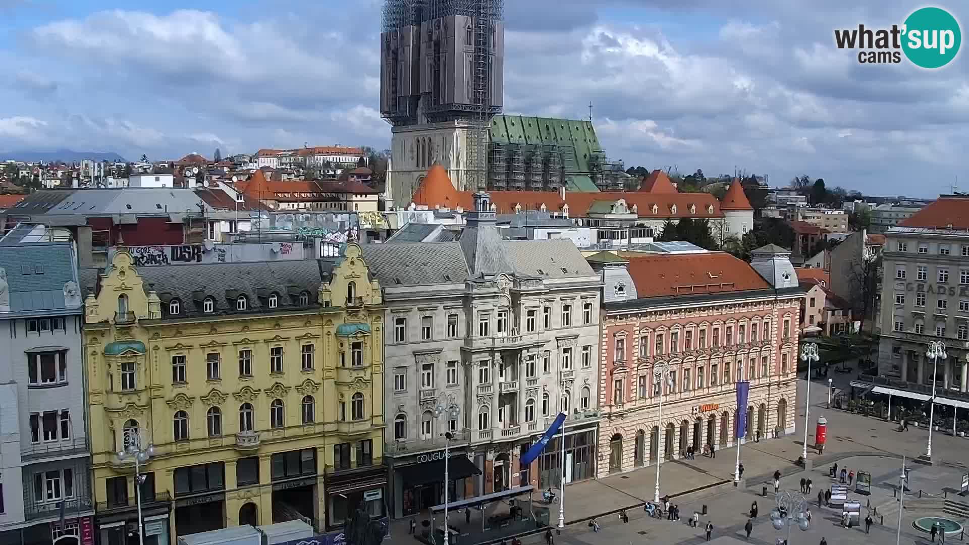 Zagreb – Bana Jelačića square panorama