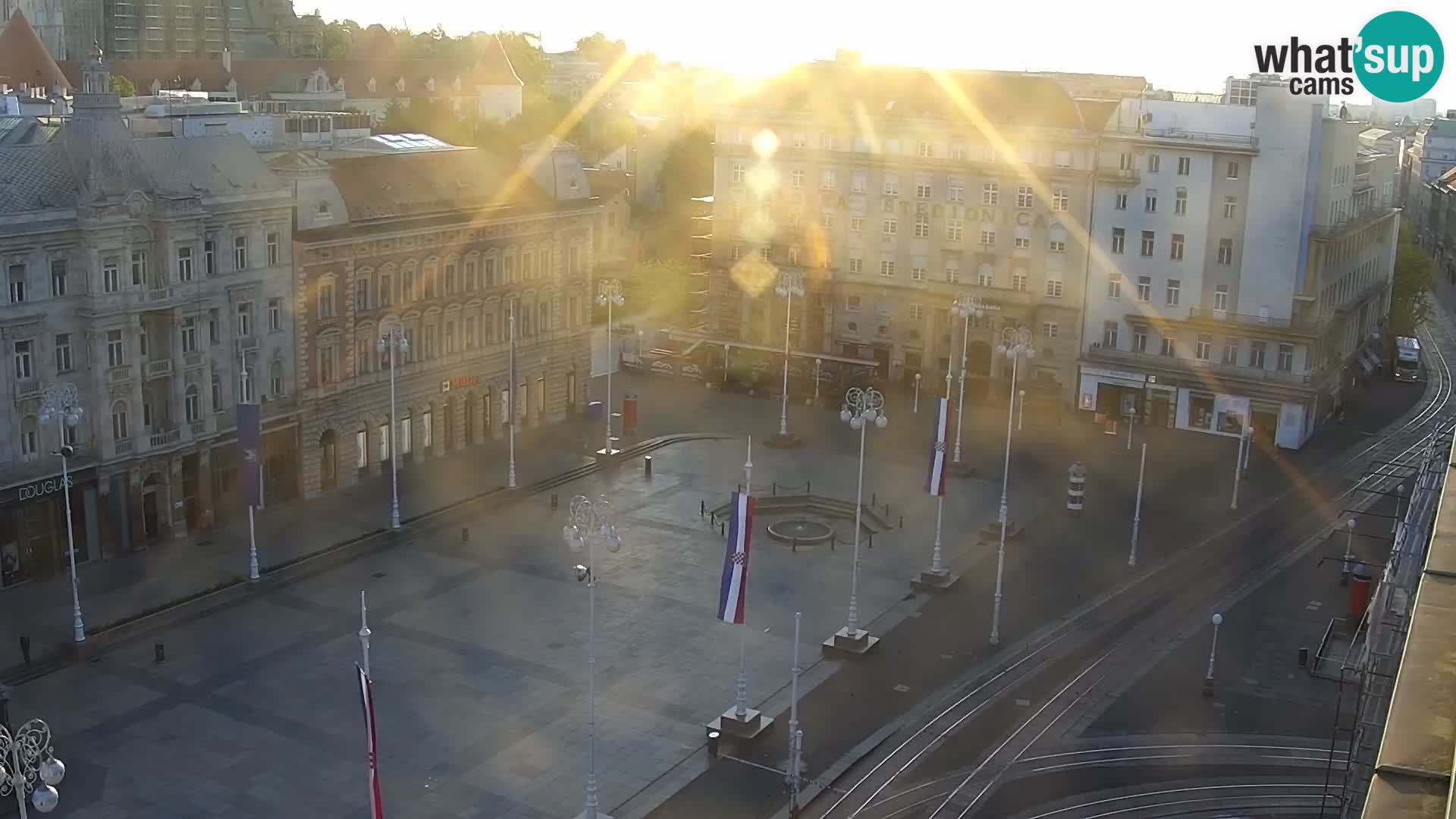 LIVE Webcam Zagreb Hotel Dubrovnik | Ban Jelačić square