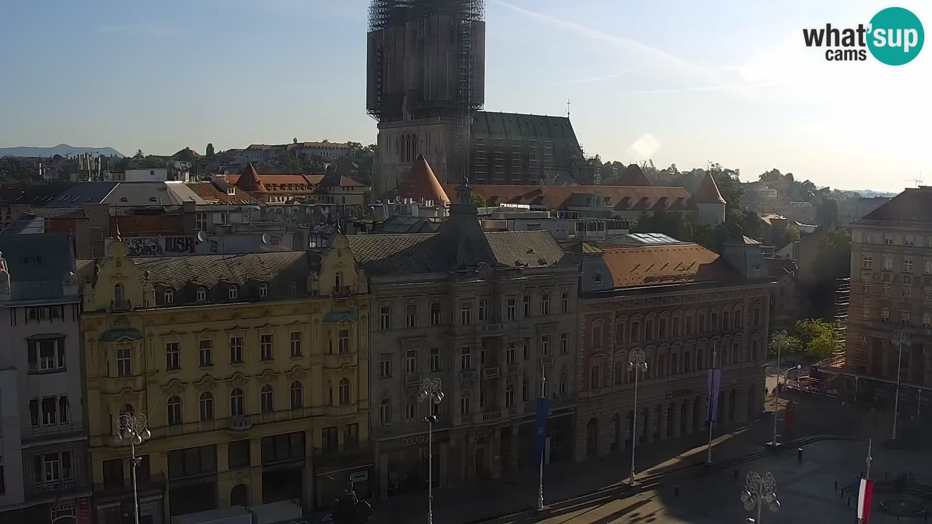 Ban Jelačić Platz  Live webcam Zagreb – Hotel Dubrovnik