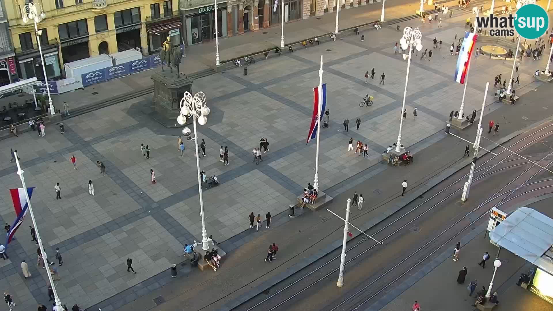 Zagreb – Bana Jelačića square panorama