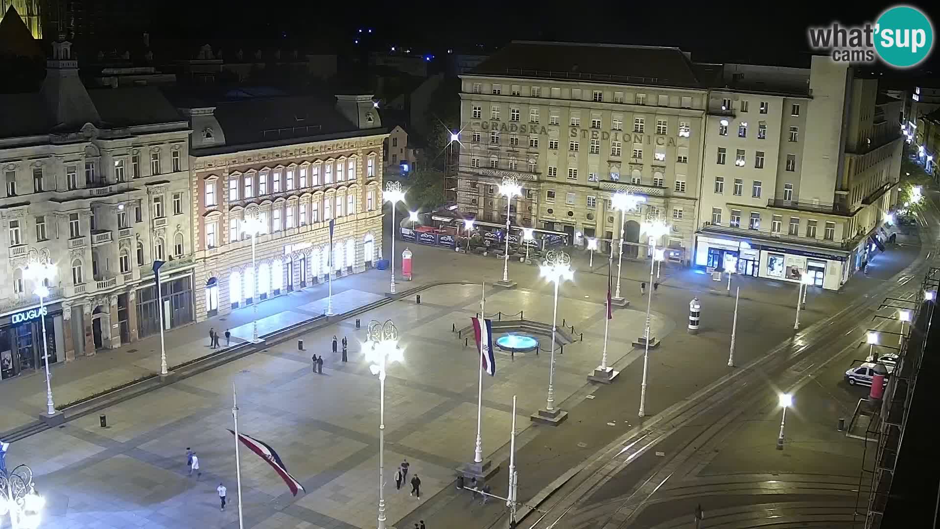 Trg Bana Jelačića v živo Zagreb – Hotel Dubrovnik