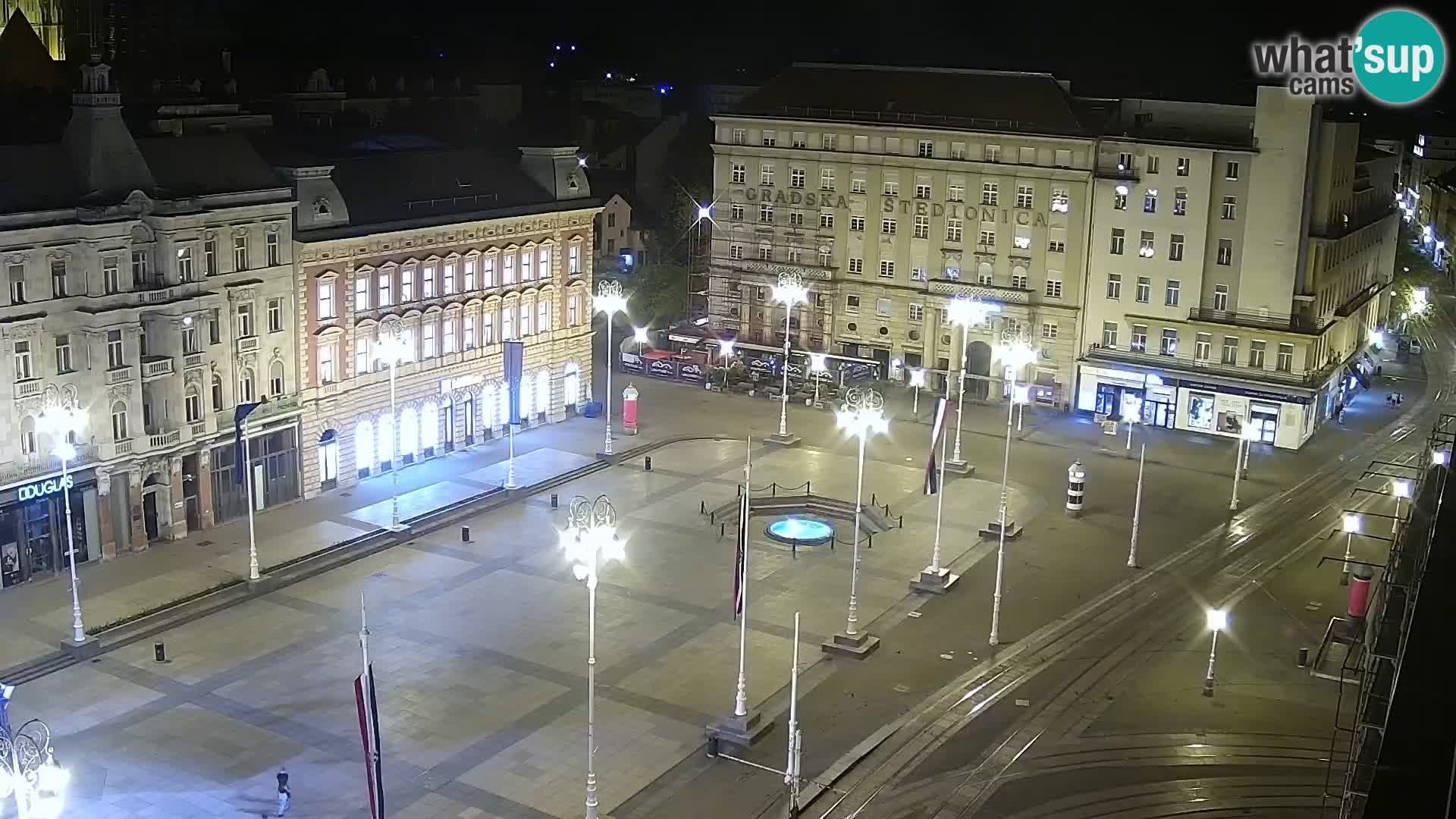 Trg Bana Jelačića web kamera Zagreb – Hotel Dubrovnik