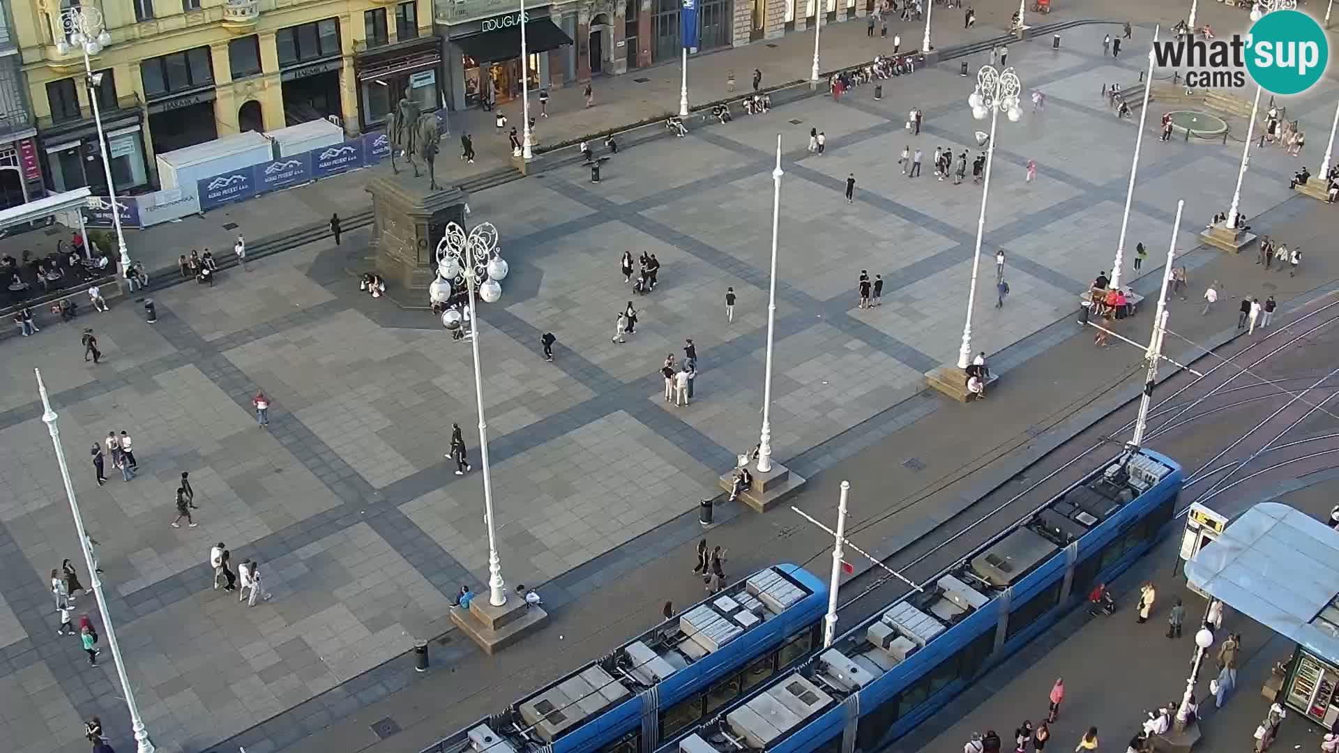 Ban Jelačić Platz  Live webcam Zagreb – Hotel Dubrovnik
