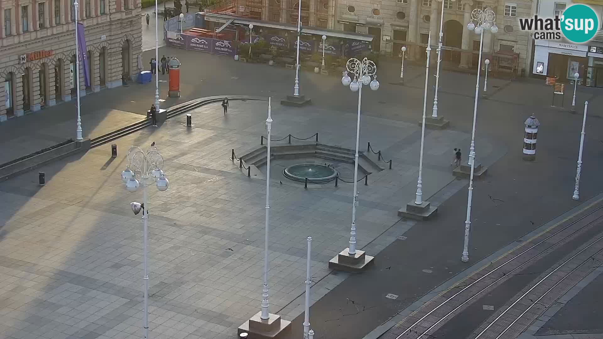 Ban Jelačić live cam Zagreb – Hotel Dubrovnik