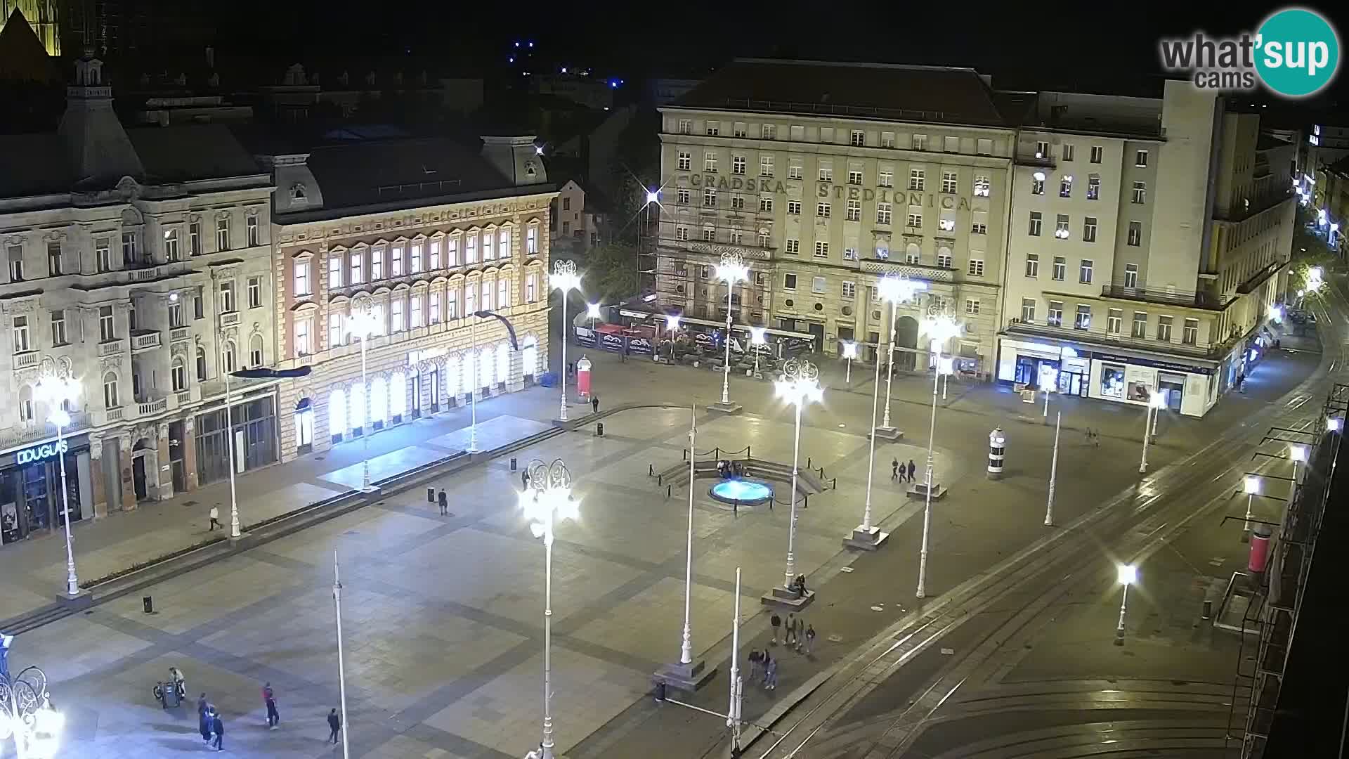Trg Bana Jelačića v živo Zagreb – Hotel Dubrovnik