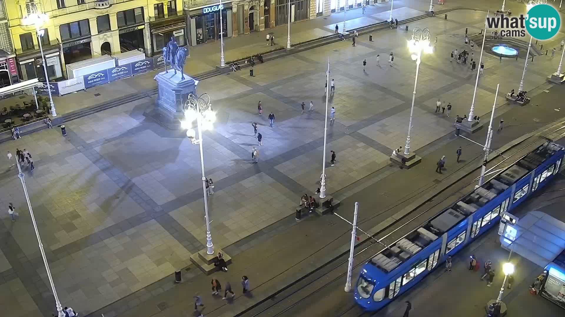 Trg Bana Jelačića web kamera Zagreb – Hotel Dubrovnik