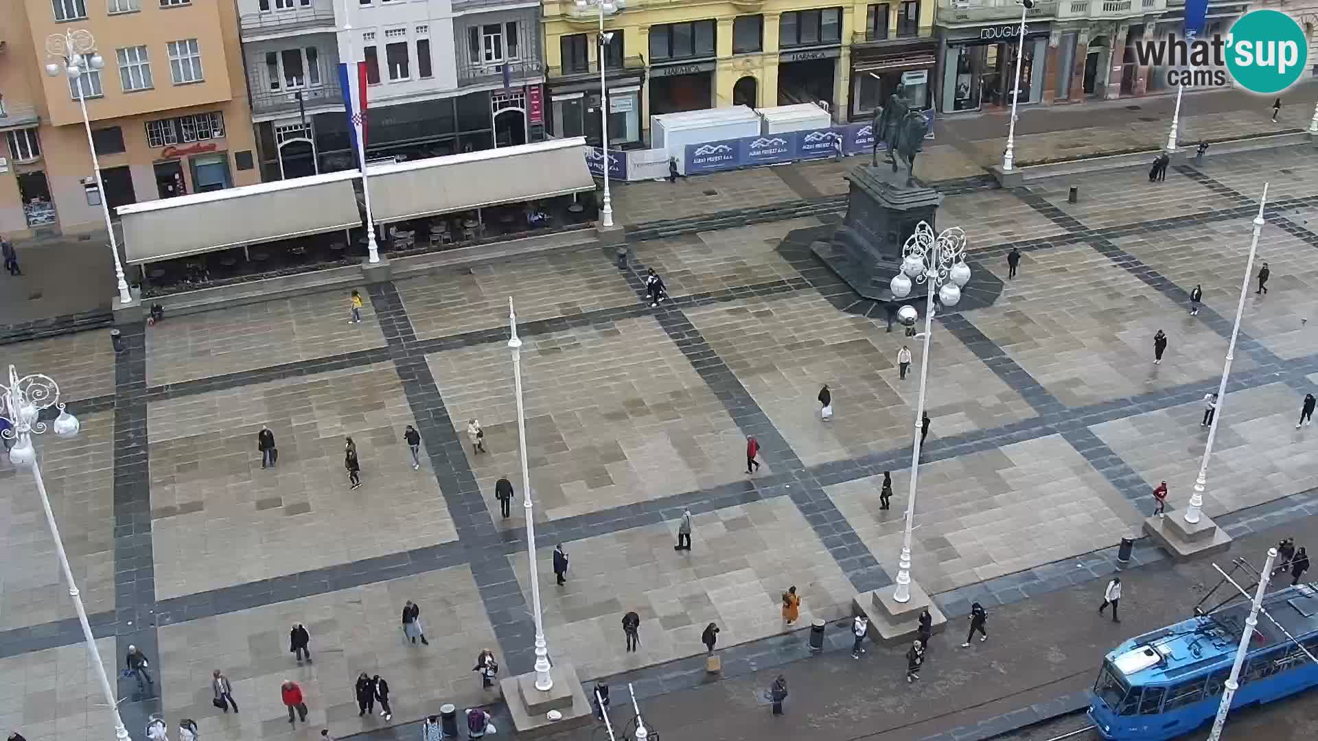 Trg Bana Jelačića v živo Zagreb – Hotel Dubrovnik