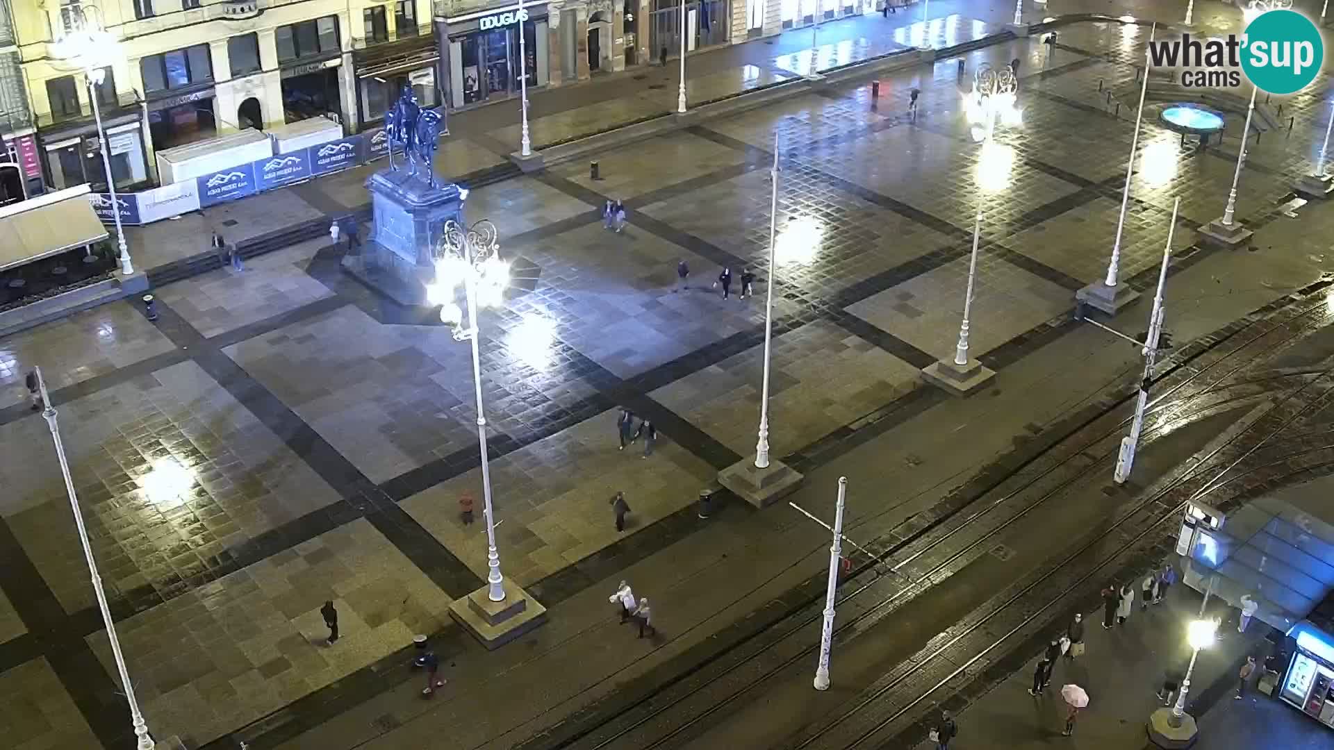 Trg Bana Jelačića web kamera Zagreb – Hotel Dubrovnik