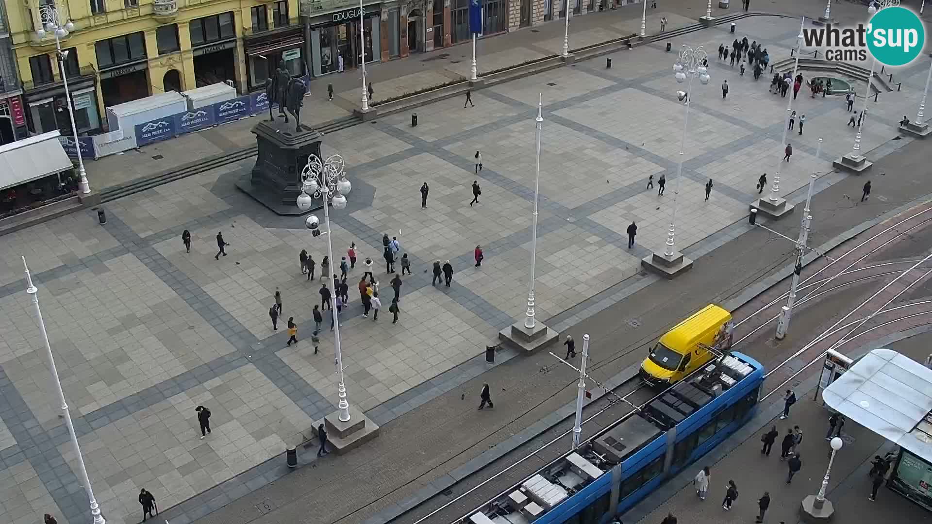 Trg Bana Jelačića web kamera Zagreb – Hotel Dubrovnik