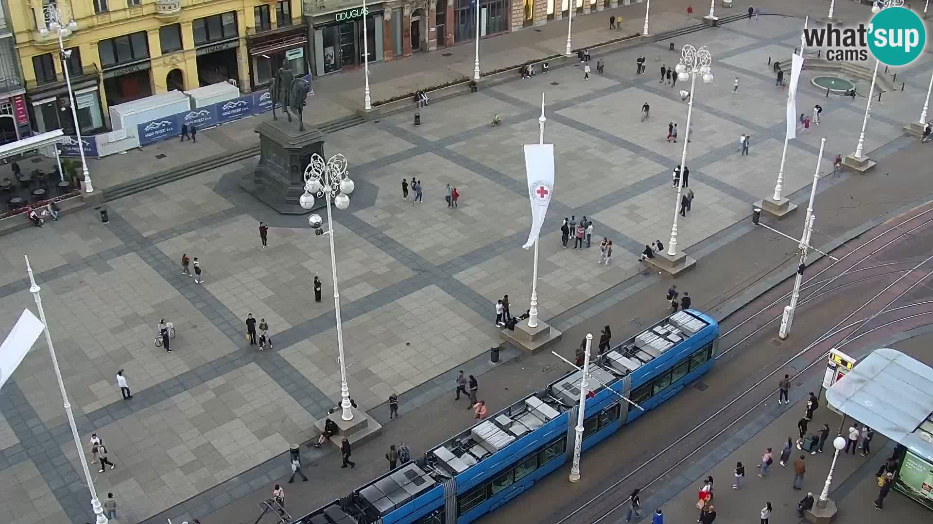 Trg Bana Jelačića v živo Zagreb – Hotel Dubrovnik