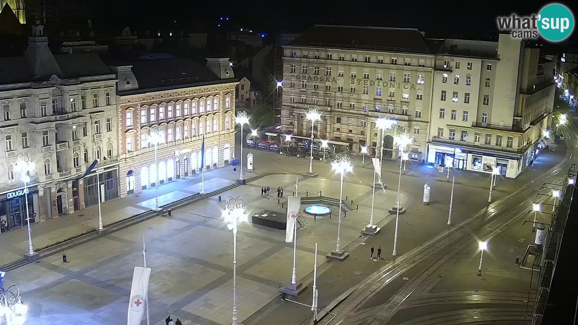 Trg Bana Jelačića v živo Zagreb – Hotel Dubrovnik