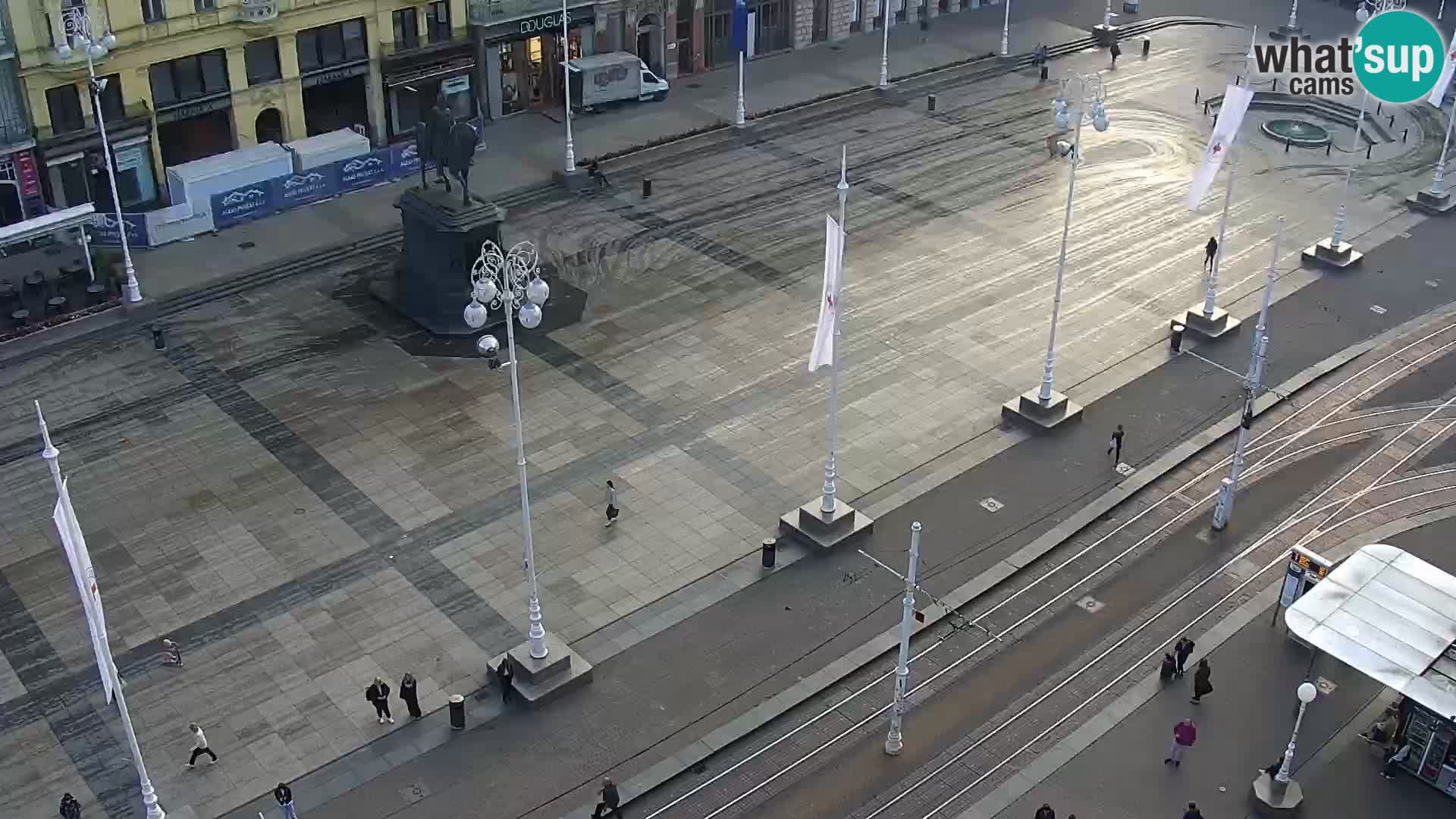 LIVE Webcam Zagreb – Ban Jelačić – Hotel Dubrovnik