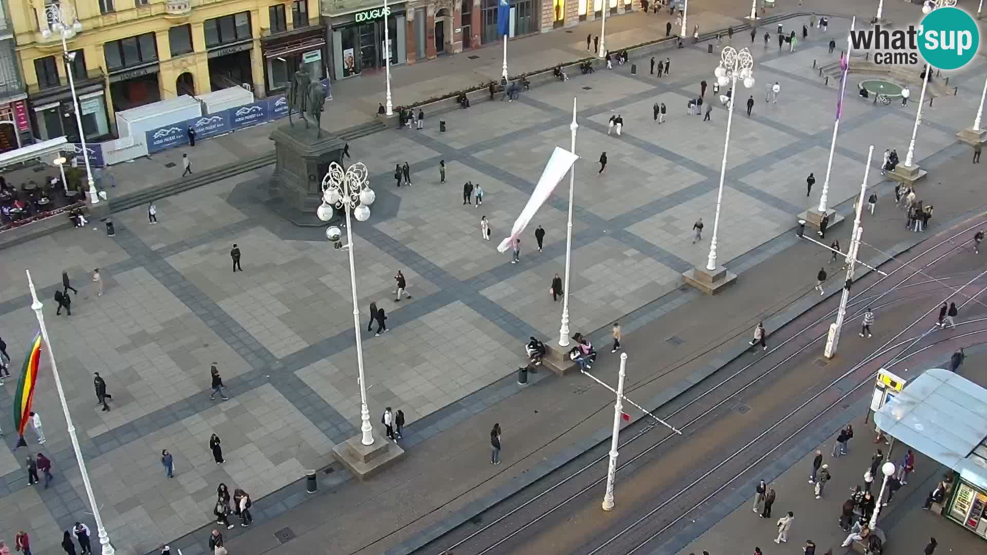 Ban Jelačić Platz  Live webcam Zagreb – Hotel Dubrovnik