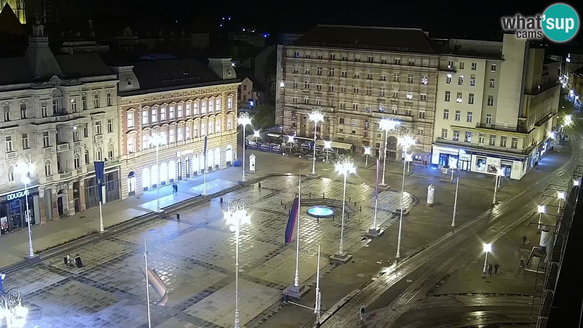 Trg Bana Jelačića v živo Zagreb – Hotel Dubrovnik