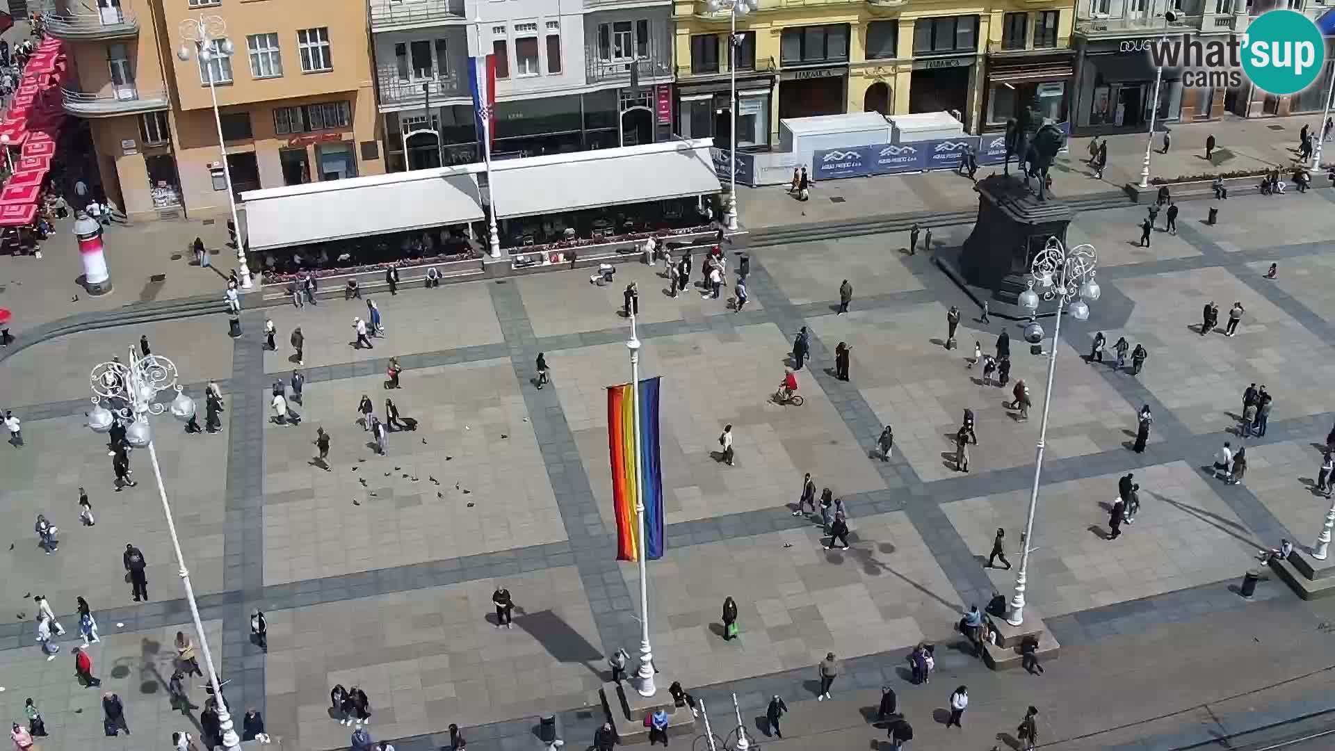 Trg Bana Jelačića v živo Zagreb – Hotel Dubrovnik