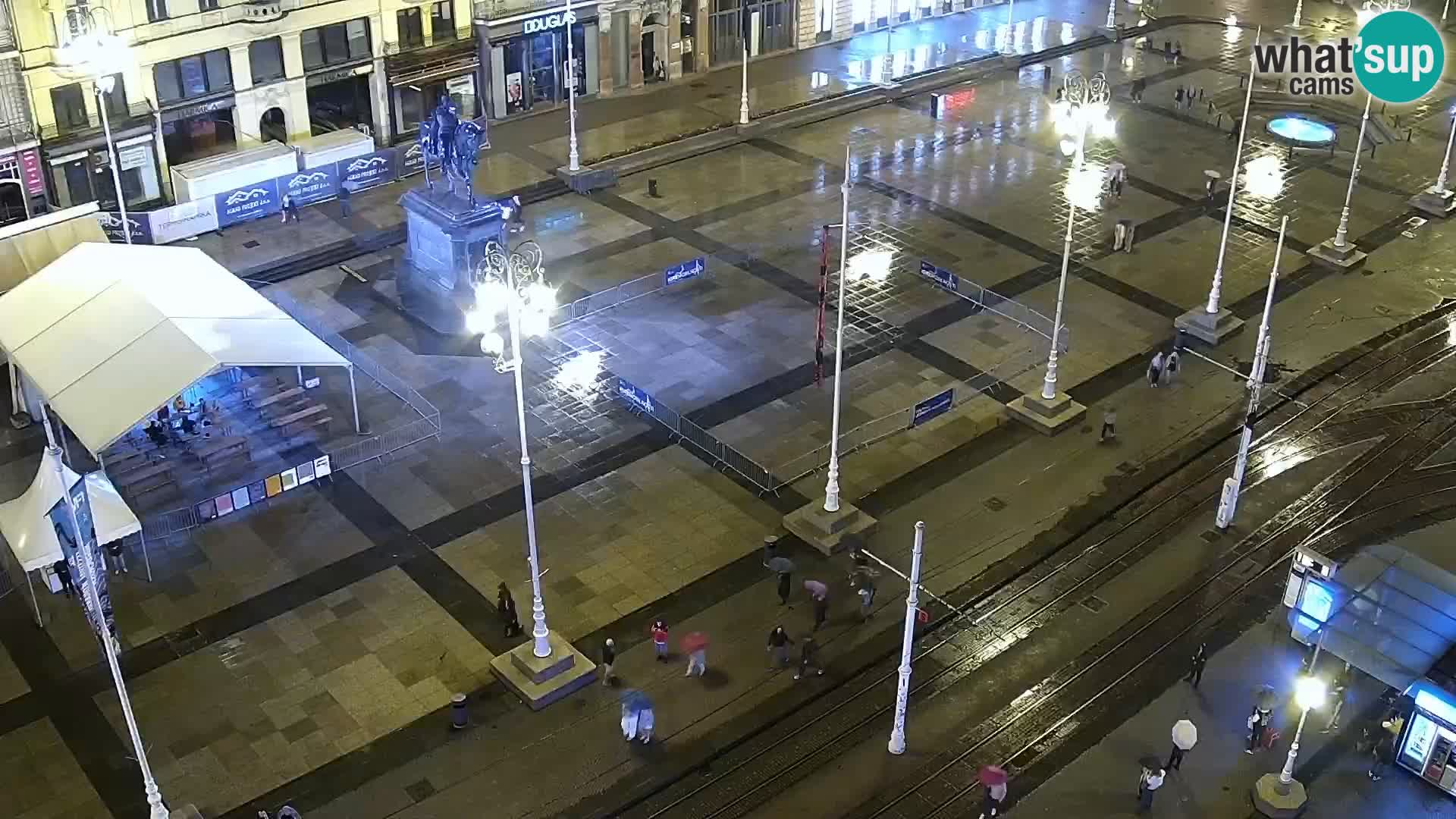 Trg Bana Jelačića v živo Zagreb – Hotel Dubrovnik