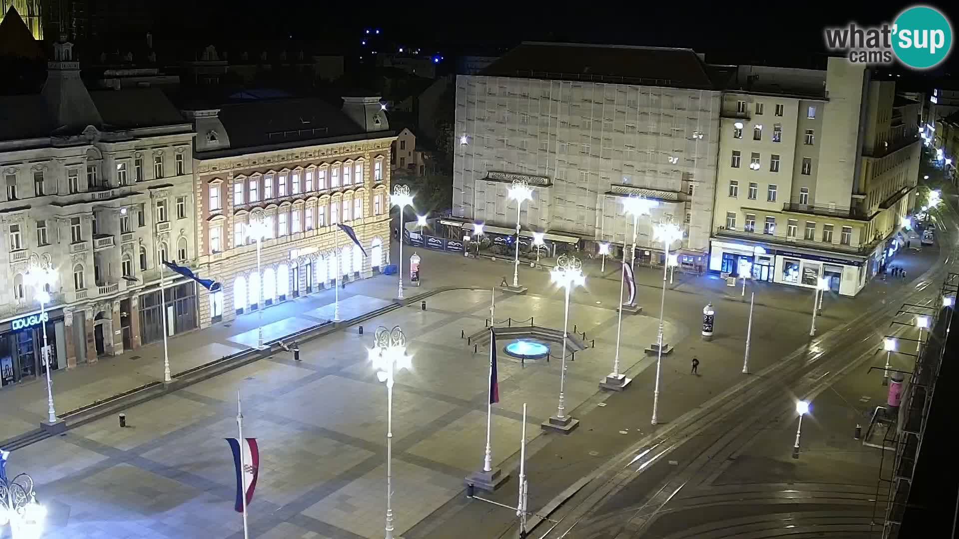 Trg Bana Jelačića web kamera Zagreb – Hotel Dubrovnik