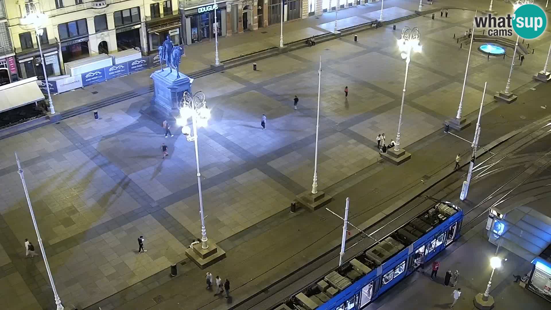 Trg Bana Jelačića v živo Zagreb – Hotel Dubrovnik