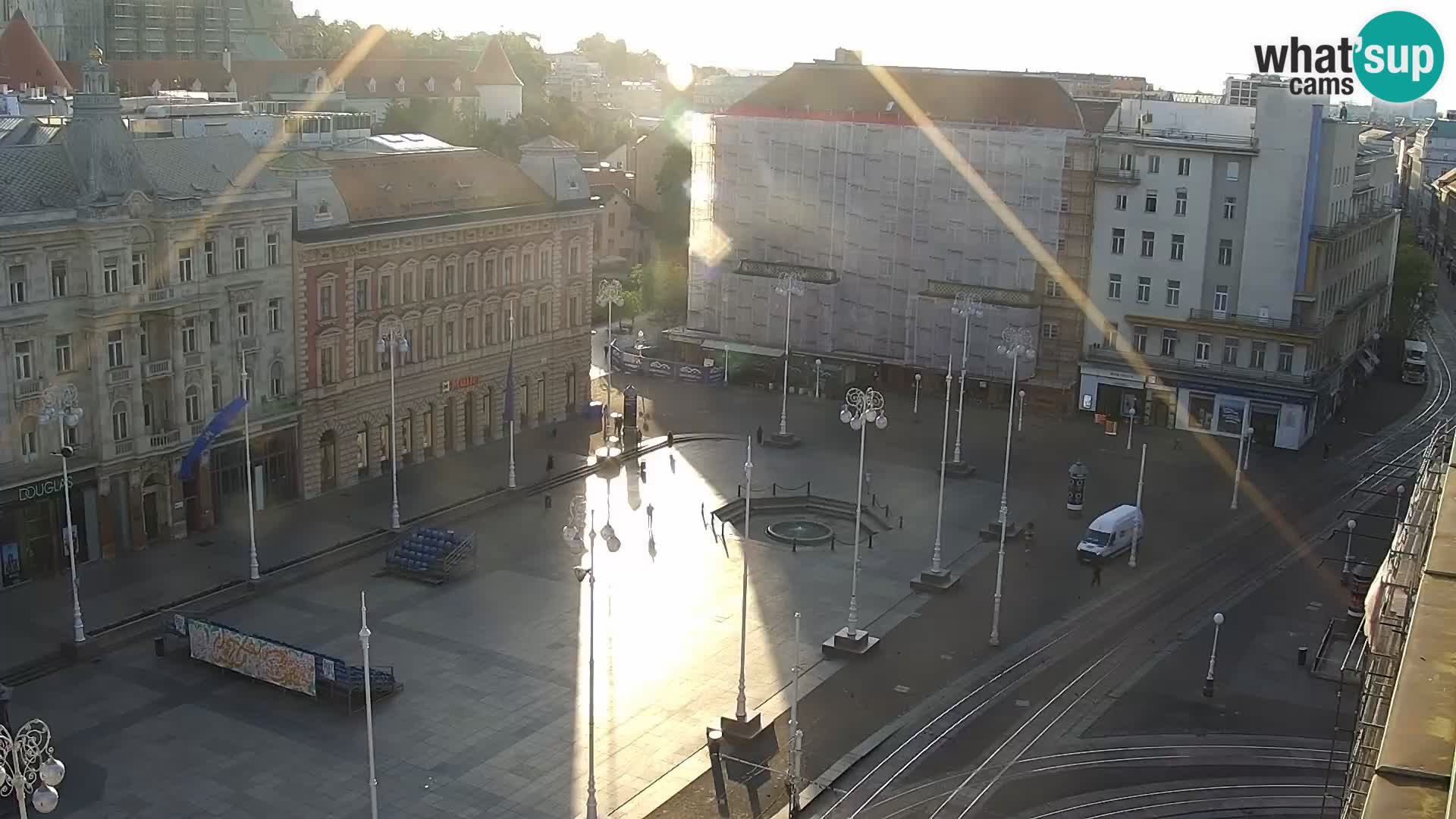 LIVE Webcam Zagreb Hotel Dubrovnik | Ban Jelačić square