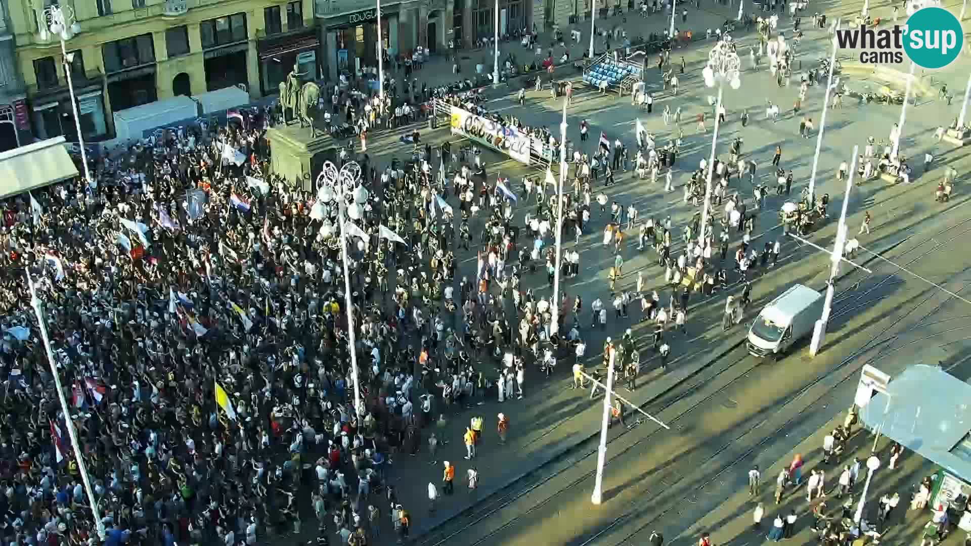 Ban Jelačić Platz  Live webcam Zagreb – Hotel Dubrovnik
