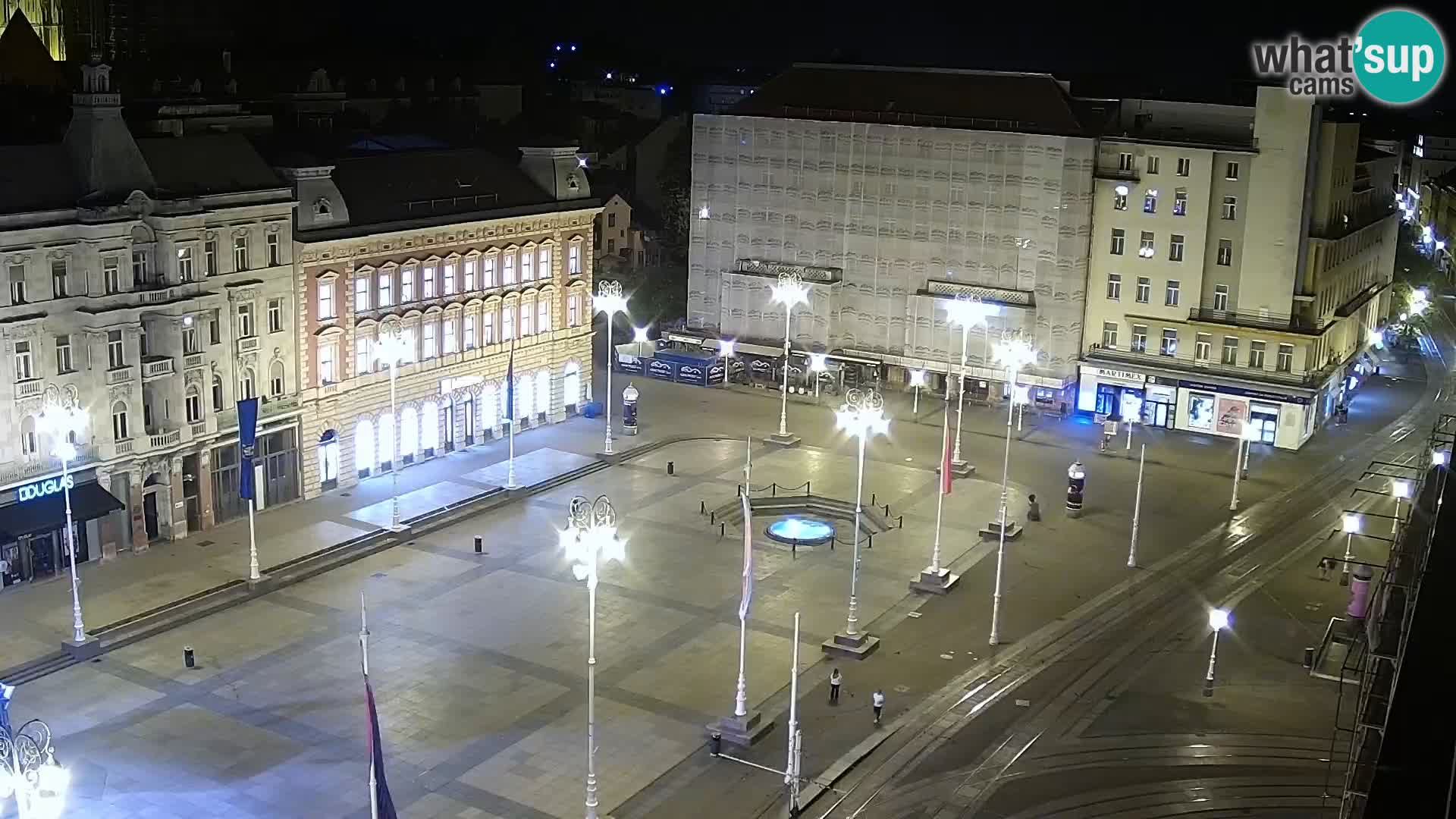 Trg Bana Jelačića v živo Zagreb – Hotel Dubrovnik