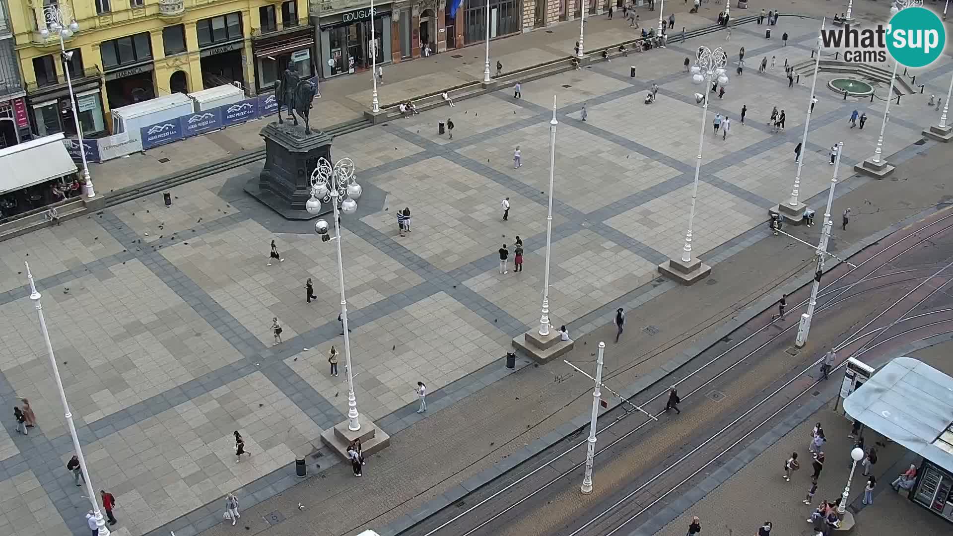 Trg Bana Jelačića v živo Zagreb – Hotel Dubrovnik
