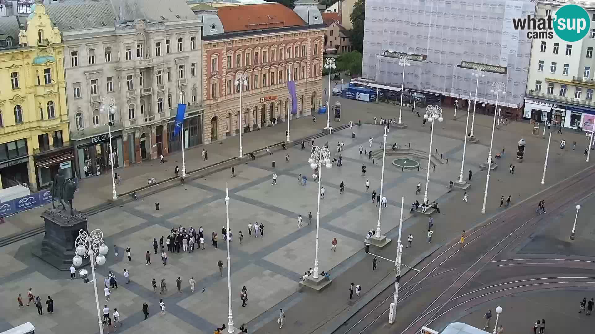 Piazza Ban Jelačić livecam Zagreb – Hotel Dubrovnik