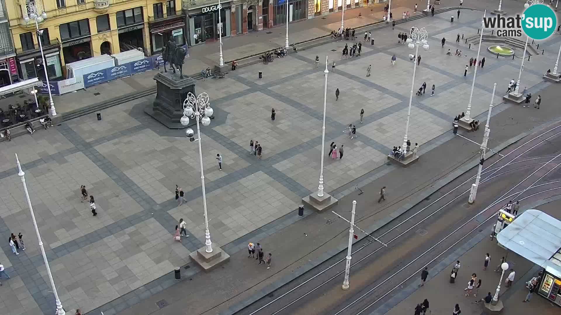 Piazza Ban Jelačić livecam Zagreb – Hotel Dubrovnik